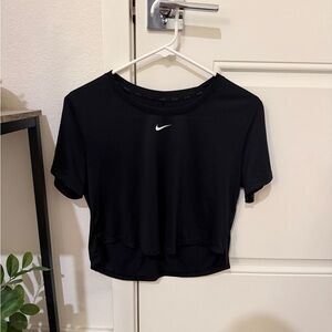 Nike Dri-Fit Cropped Shirt